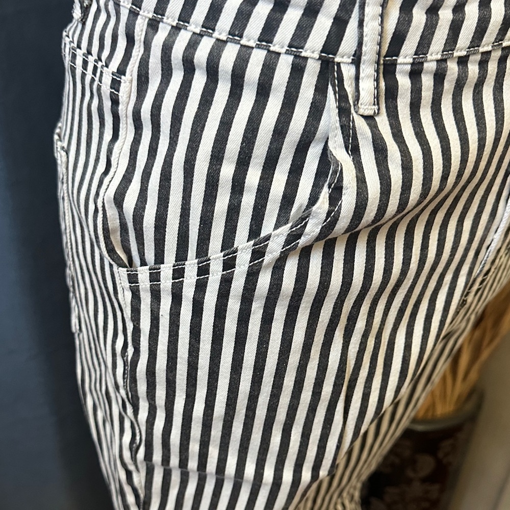Blank Paige Black & White Striped Ultra Flare Jeans Size Large - Picture 15 of 17